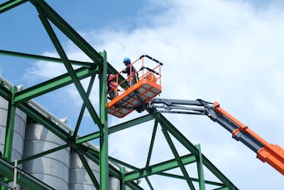 Scissor lift vs boom lift: which machine will take you to new heights?